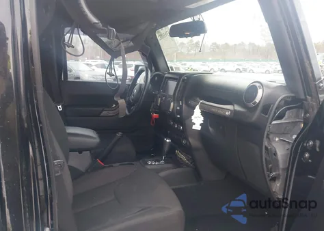 2015 Jeep Wrangler Unlimited Sport z USA, uszkodzony, nr VIN 1C4BJWDG7FL706891